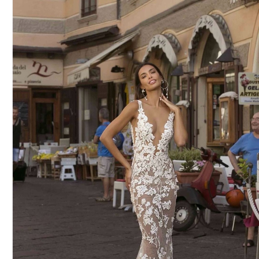 Berta 20-P110 wedding dress